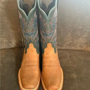 Women’s Western Leather Boots - Brown and Green